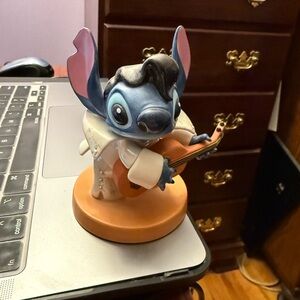 Lilo and Stitch Long Live the King Figure